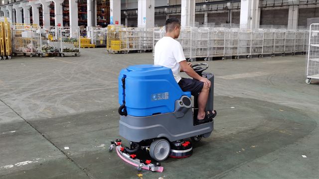 潔臣士工業(yè)掃地機(jī)，工商業(yè)高效清潔神器